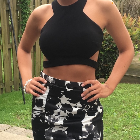 Beautiful Black and White Prom Dress from David’s Bridal - Picture 1 of 3